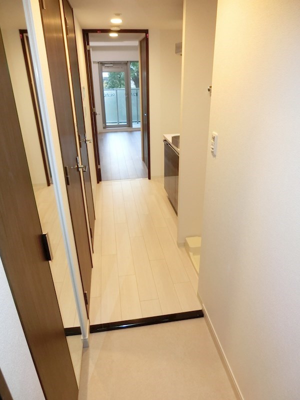 玄関　※実際のお部屋には家具家電が付きます