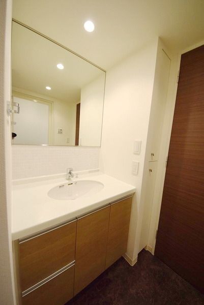 洗面設備　独立洗面台