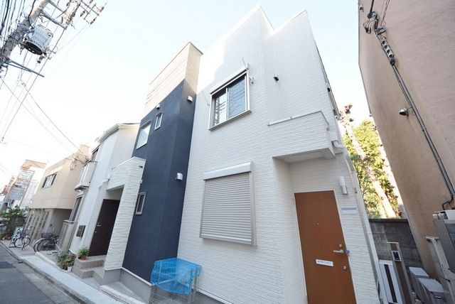 建物外観　★駅徒歩１分★