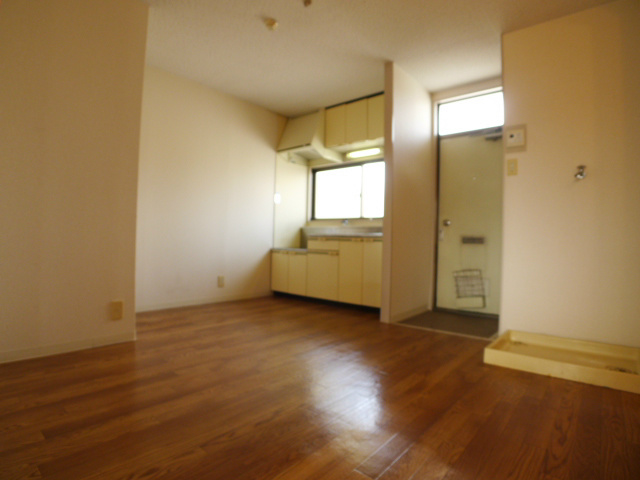 居室・リビング　写真は201号室