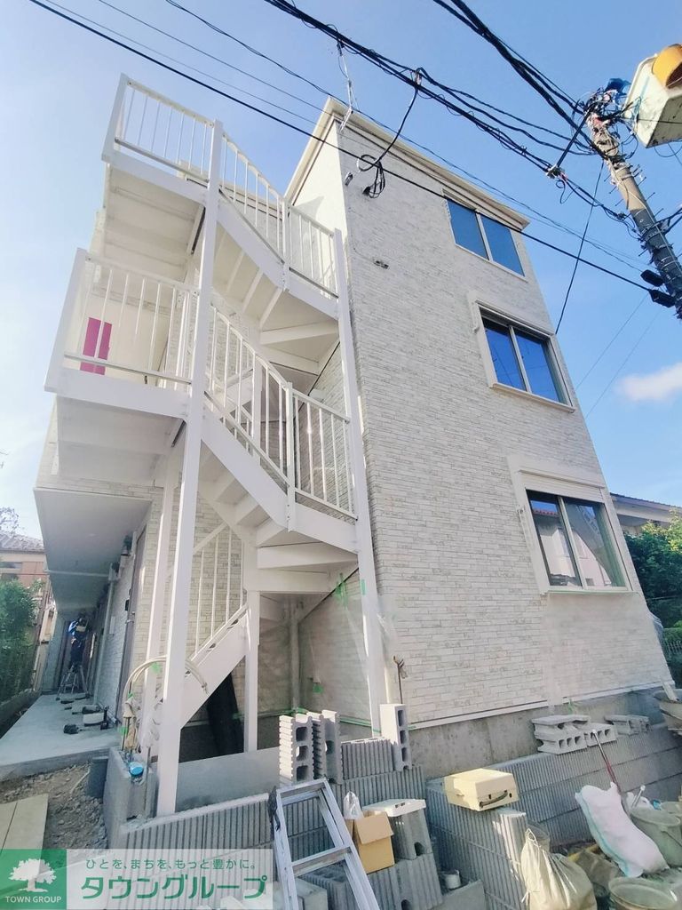 建物外観　建築中外観でございます