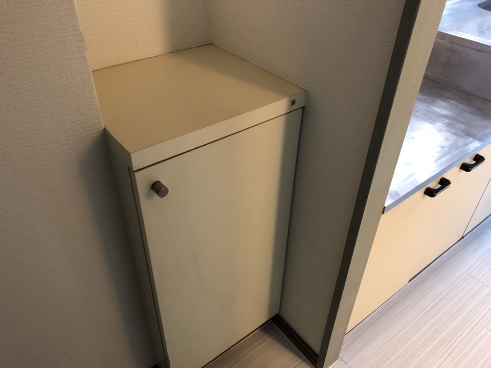 玄関　シューズボックスあります