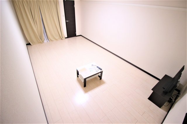 レオネクストパインツリーの居間写真