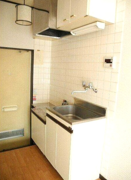 玄関　使いやすいキッチンです