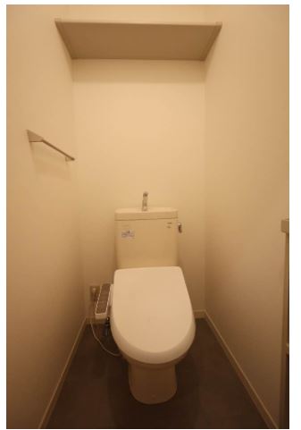 土佐くろしお鉄道阿佐線 のいち駅 徒歩15分 2階建 築19年のトイレ写真