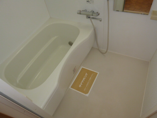 バス・シャワールーム　追い焚きバス