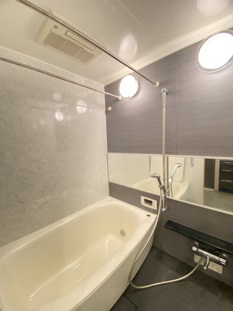 バス・シャワールーム　バス