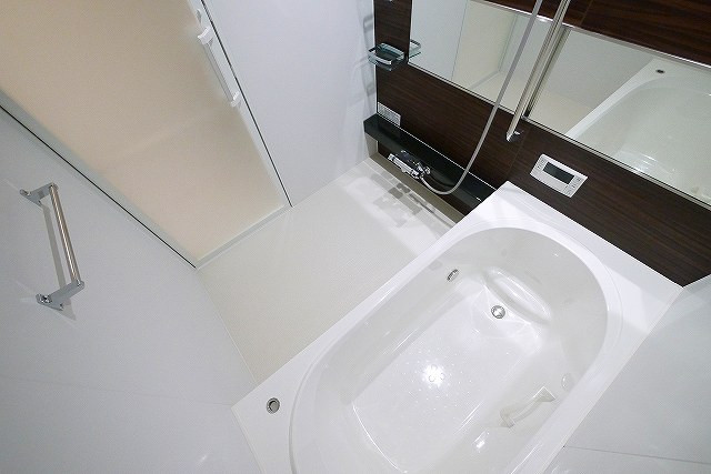 バス・シャワールーム　きれいなお風呂です