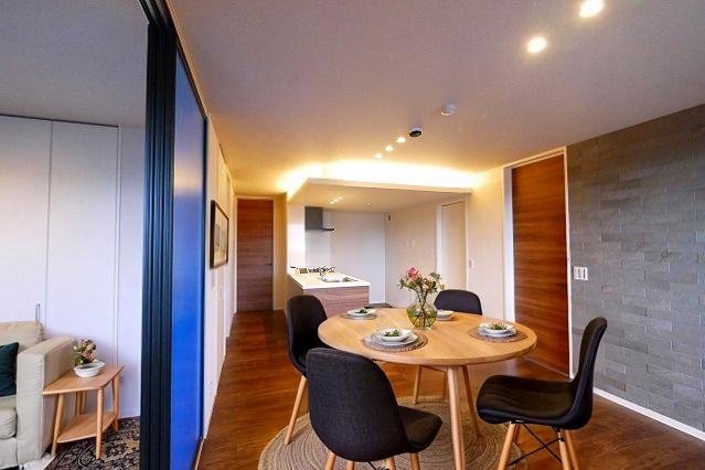 居室・リビング　CGで家具等を配置したもので家具等は含まれません。