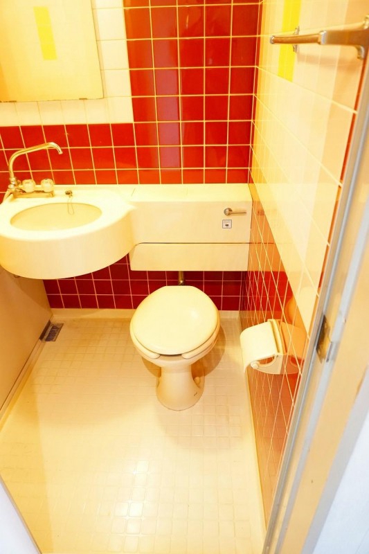 トイレ　トイレ