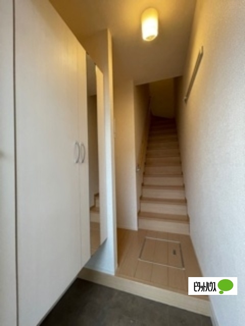 玄関　シューズボックス