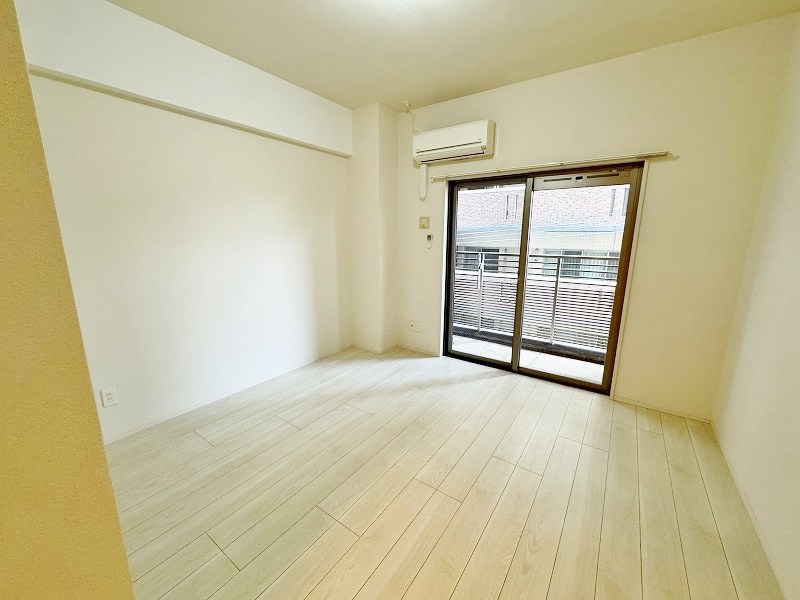 居室・リビング　★洋室7.3帖★