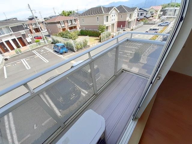 バルコニー　バルコニーがあります