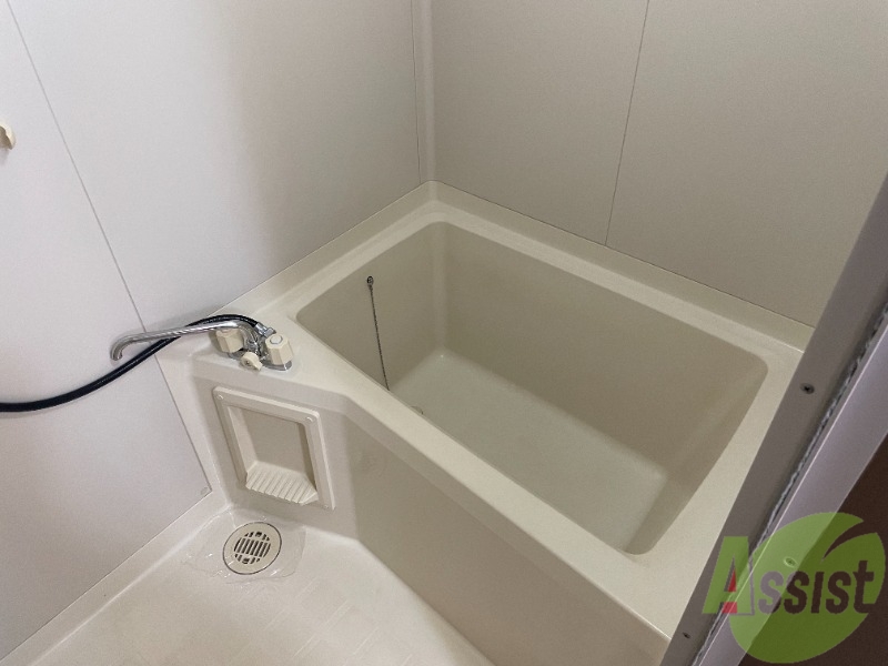 バス・シャワールーム　１人暮らしにはピッタリのサイズ感ですね！