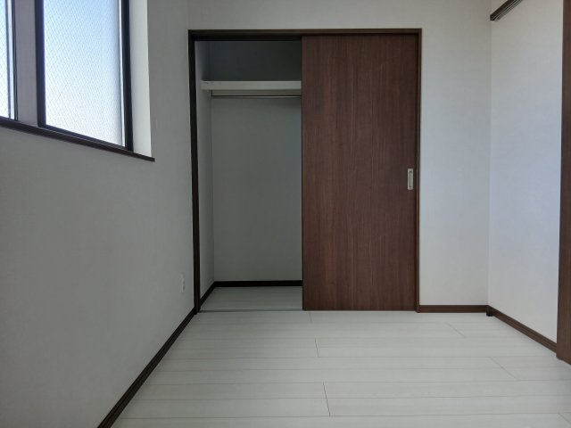収納　洋室収納