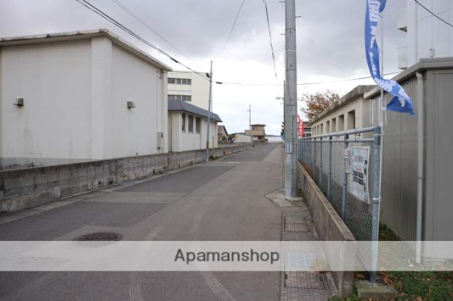 その他　前面道路（その他）まで0m