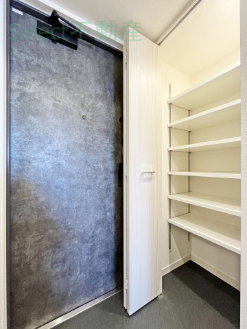 玄関　シンプルで使いやすい玄関です