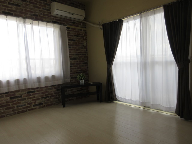 居室・リビング　備品は付きません。