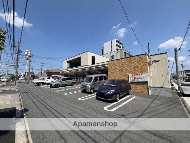 コンビニ　セブン－イレブン名古屋稲葉地町店（コンビニ）まで525m