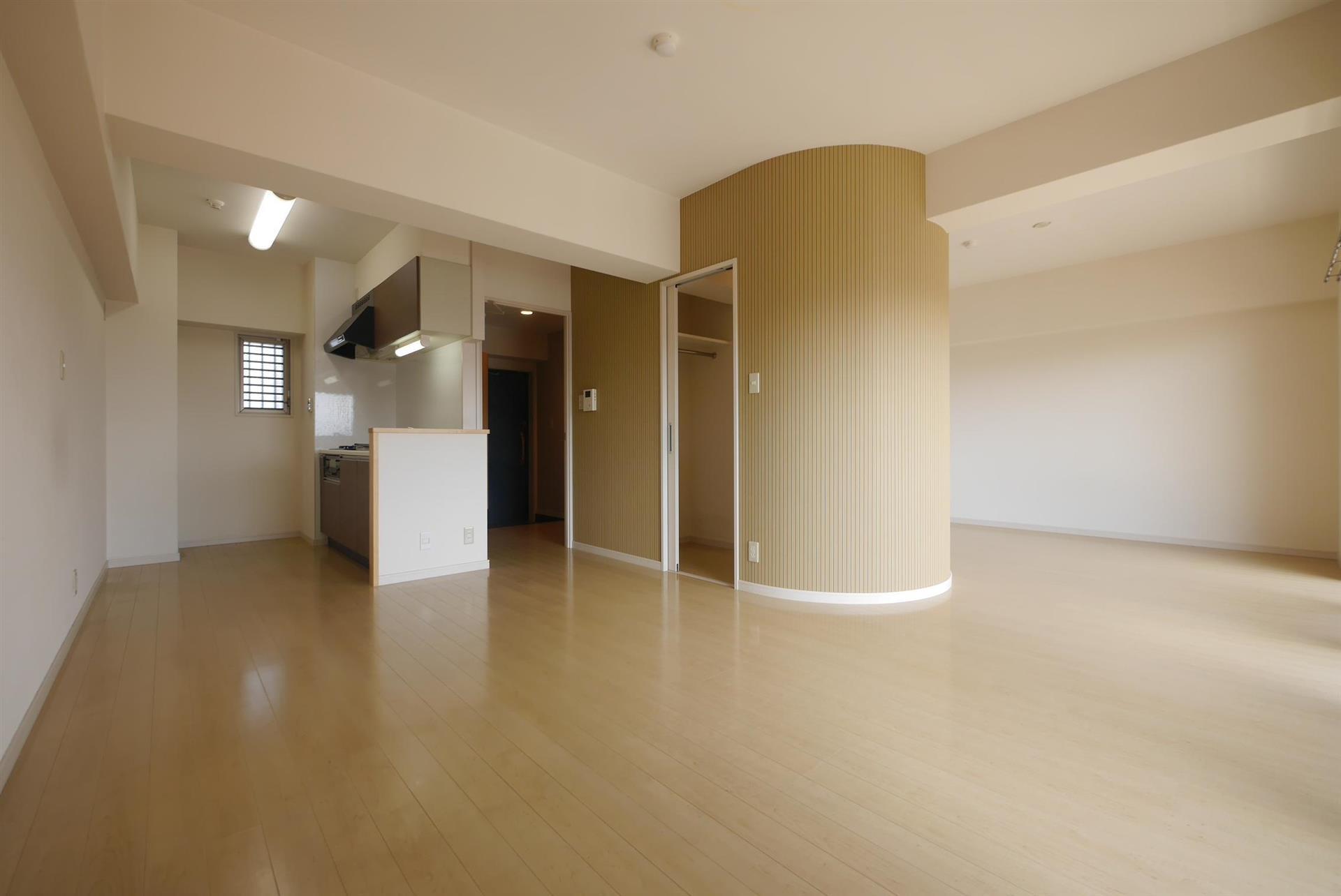 居室・リビング　広々使える洋室