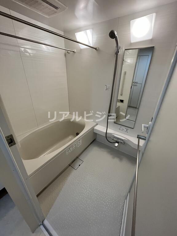 バス・シャワールーム　別部屋参考写真