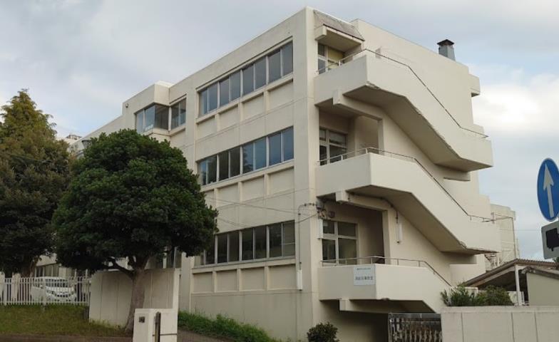 小学校　横浜市立小坪小学校（小学校）まで757m