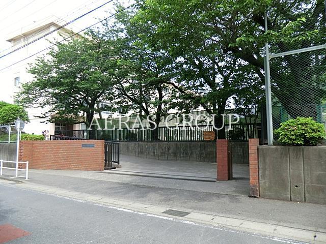 小学校　藤沢市立新林小学校（小学校）まで690m