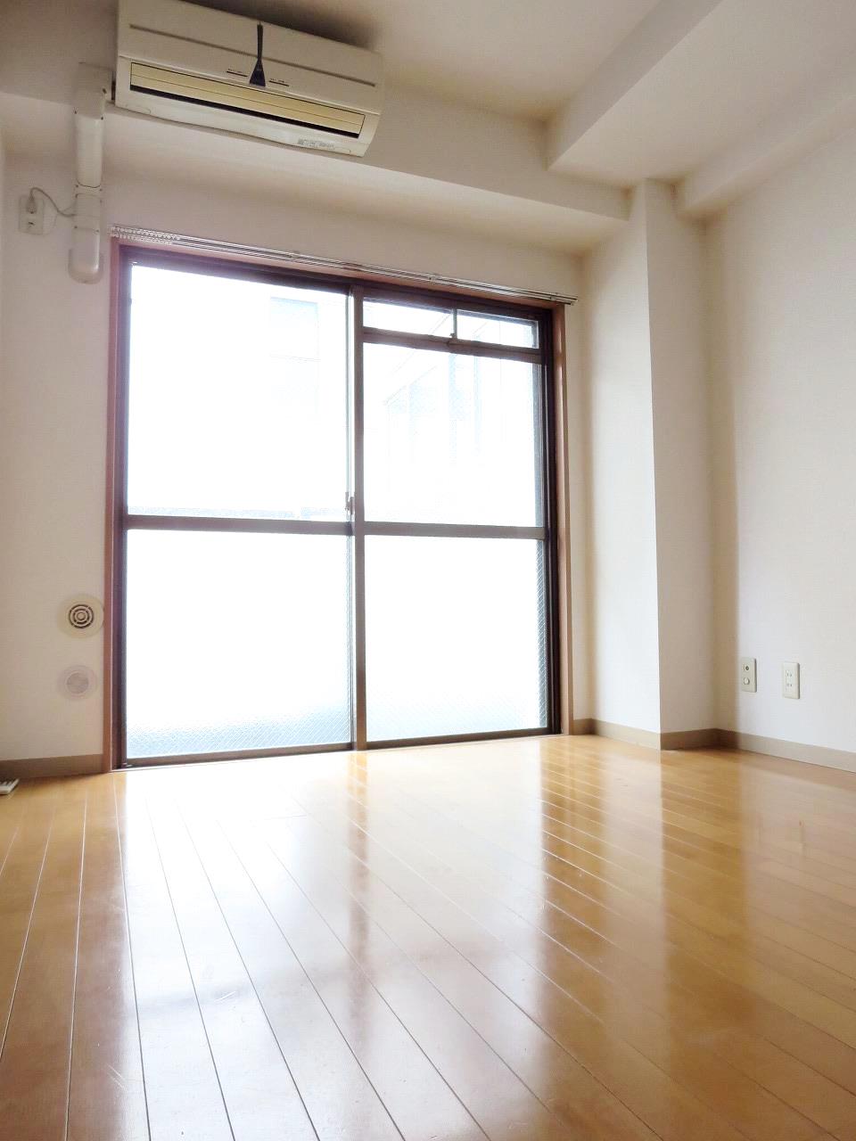 居室・リビング　同間取り違う階のお部屋、洋室6帖