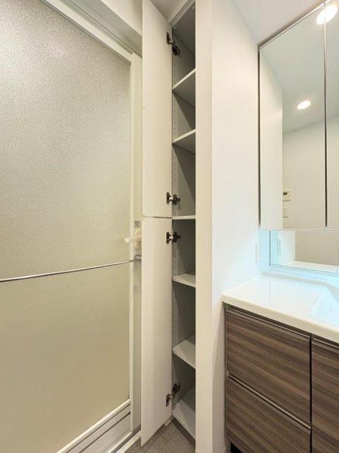 バス・シャワールーム　洗面収納