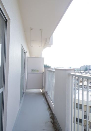 バルコニー　同物件別部屋です