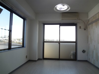 居室・リビング　反転タイプ