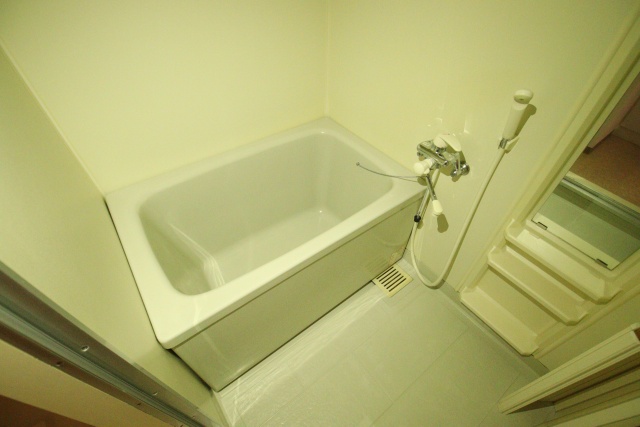 バス・シャワールーム　※別室の参考写真の為、現況優先です。