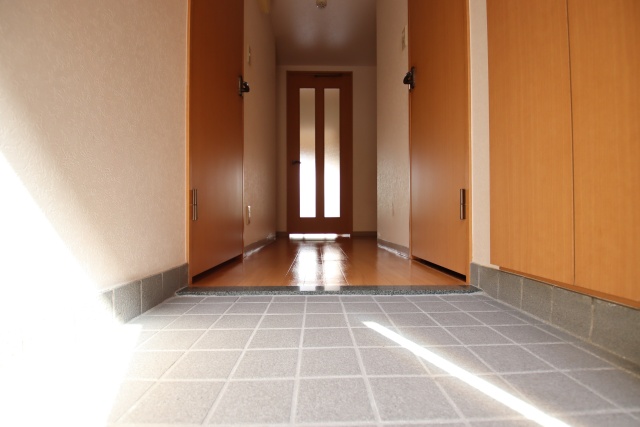 玄関　※別室の参考写真の為、現況優先です。