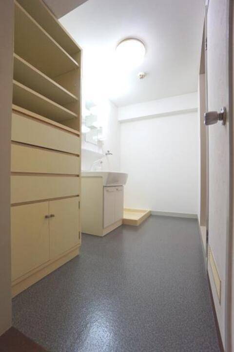 洗面設備　洗面所