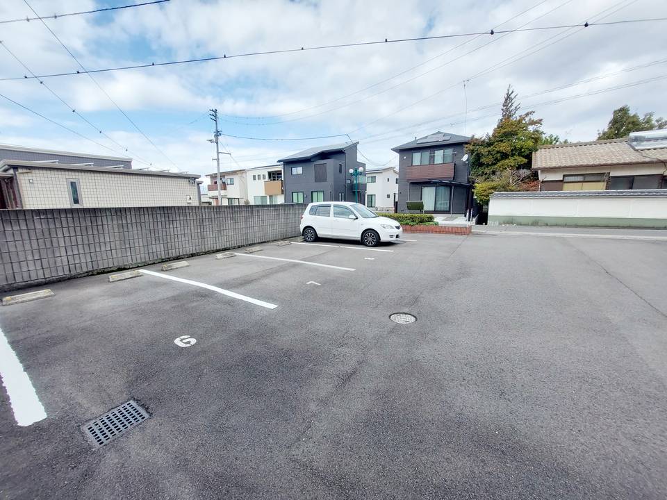 駐車場　駐車場