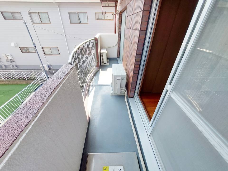 バルコニー　バルコニー