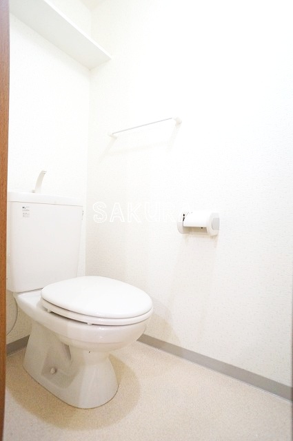 トイレ　清潔感のある水回り♪