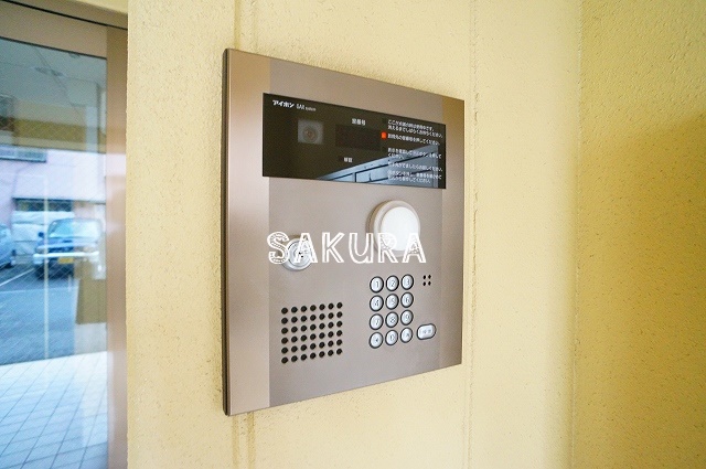 セキュリティ　女性の方でも安心のモニター付きオートロック♪