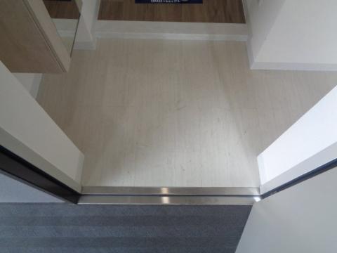 玄関　玄関（イメージ）