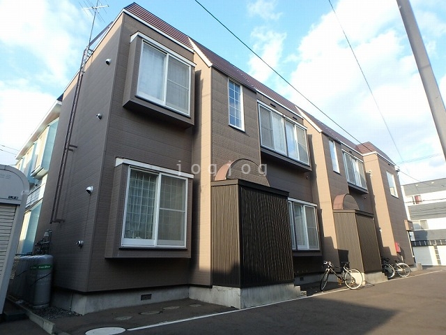 建物外観　ＫＵＵＬＥＩ東区役所前