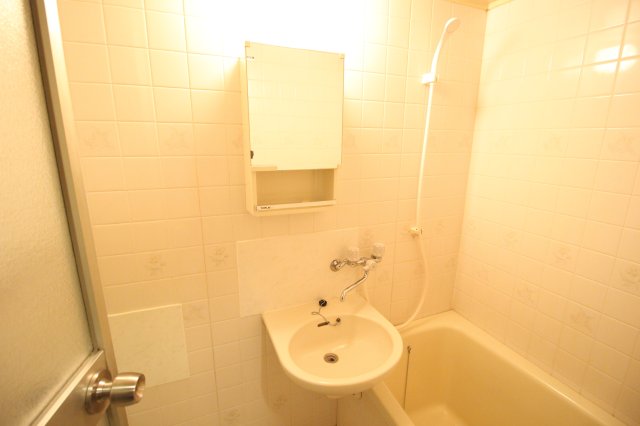 洗面設備　ユニットバス