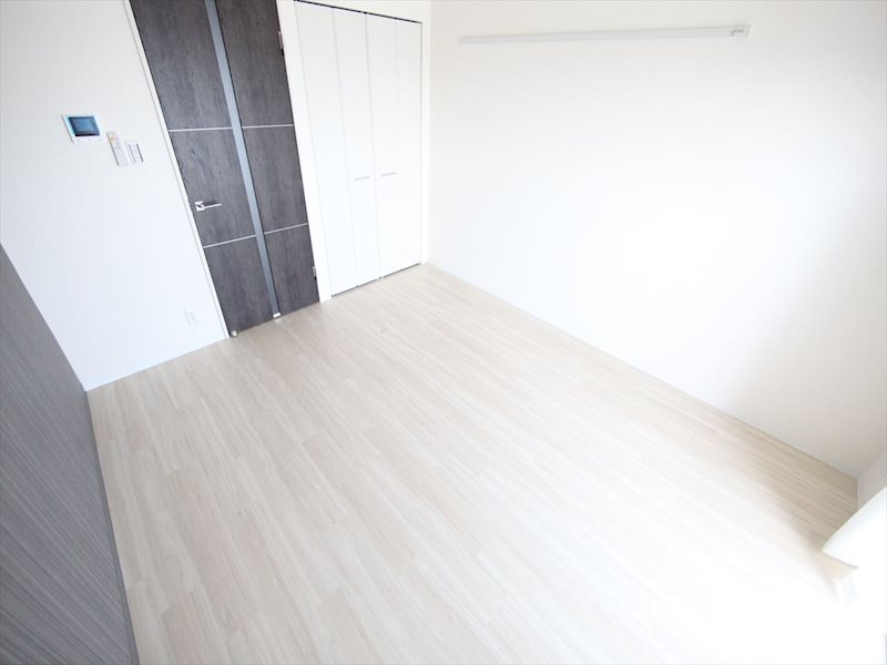 その他部屋・スペース　洋室7.8帖　エアコン完備　バルコニーに面しています