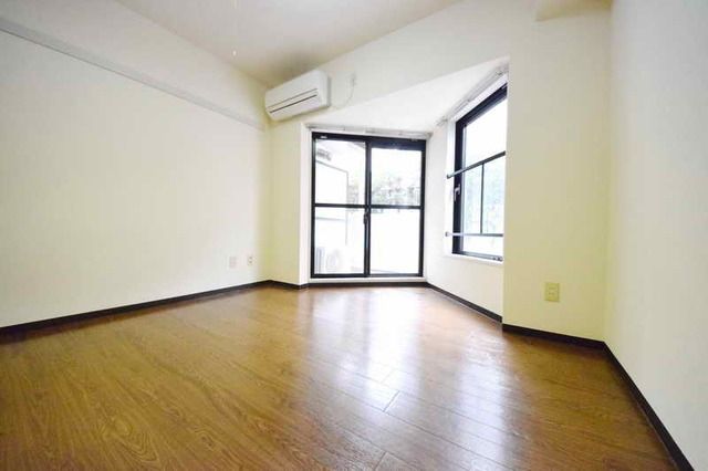 居室・リビング　☆洋室6帖☆