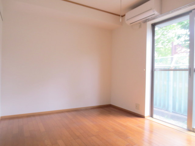 居室・リビング　★明るい居室★