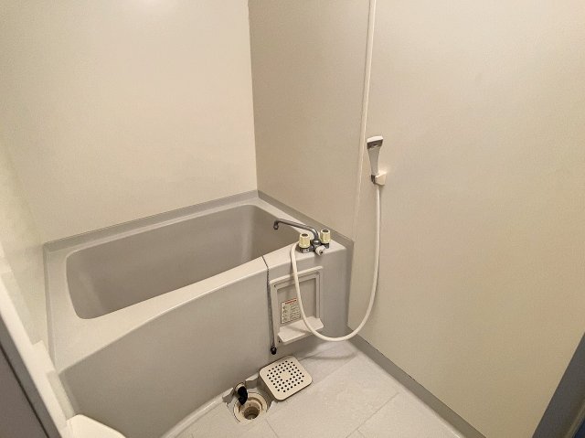 バス・シャワールーム　2022年12月撮影※現況を優先します
