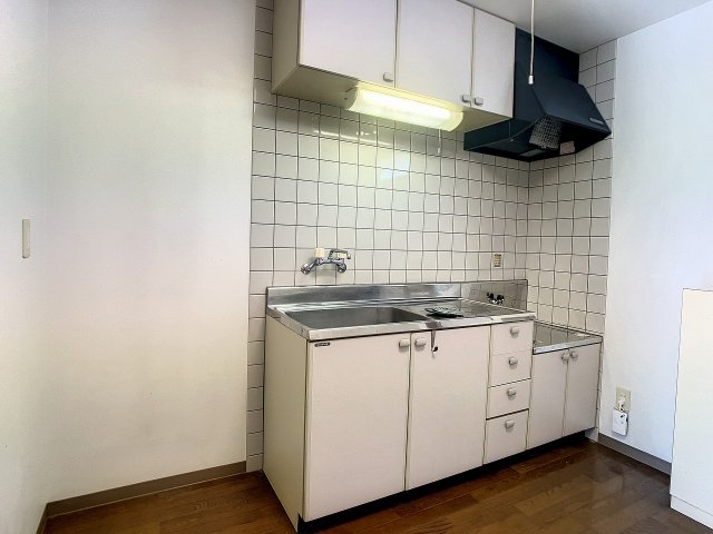 キッチン　2022年12月撮影※現況を優先します