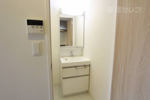 洗面設備　※２０２号室室内参照
