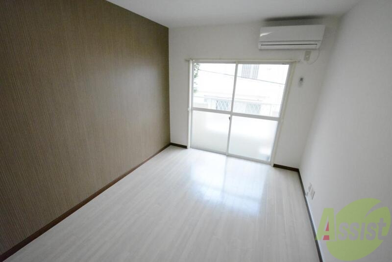 その他部屋・スペース　フローリング貼りの室内です