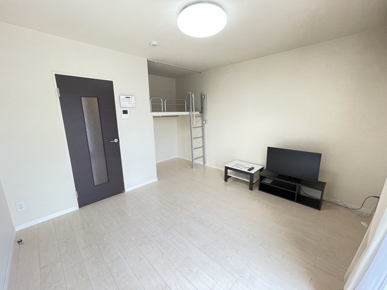 居室・リビング　※別号室の写真です