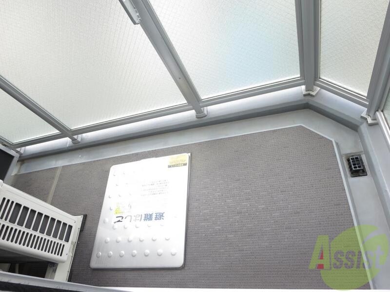 バルコニー　一人分の洗濯ものを干すにはちょうどいいスペースです